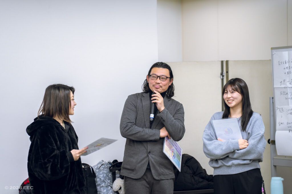 alt="行動特性の違いについて考えるEEC-EGの参加者"